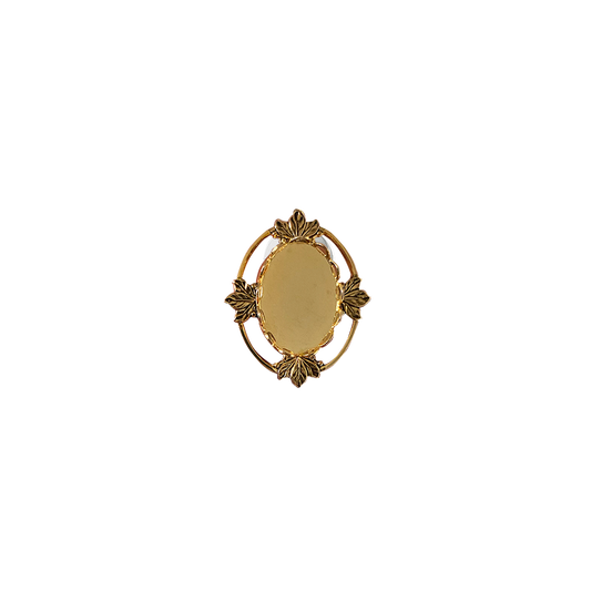 DECORATIVE LEAF CAMEO // YELLOW GOLD